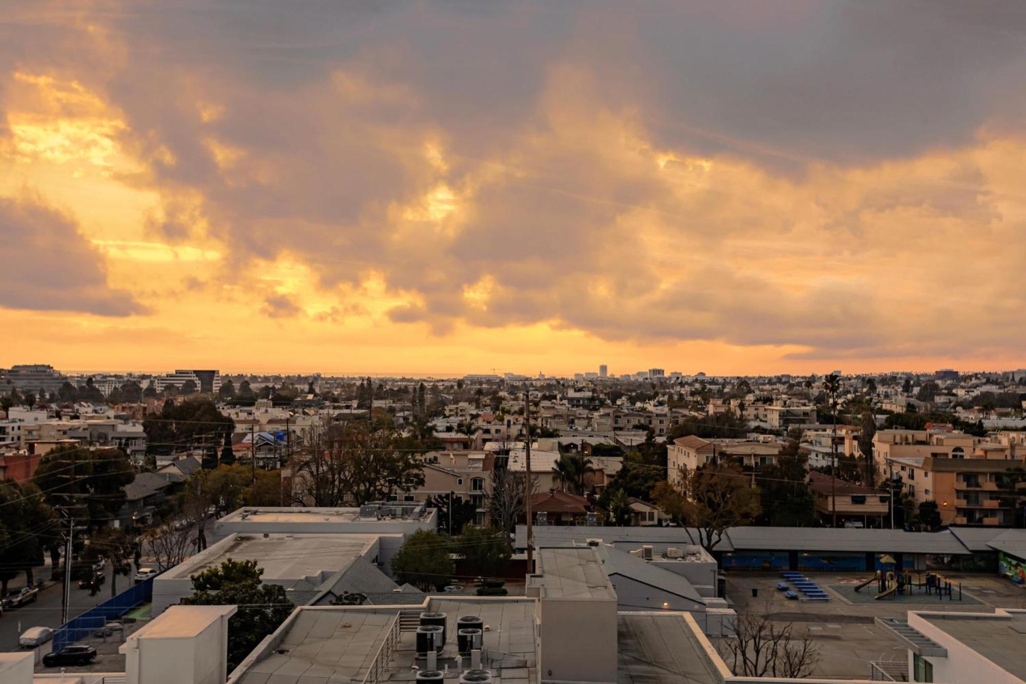 Stylish Near Ucla Coliving Suite W In Unit W&D Los Angeles Eksteriør billede